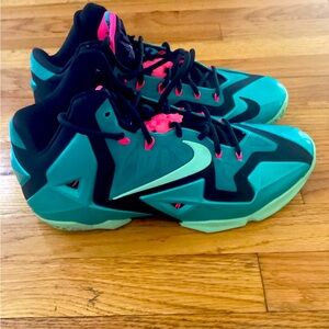 Nike lebron xi south beach